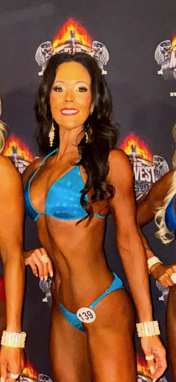 Chiropractor Overland Park KS Shirin Gulledge Bikini Contest Chiropractor Overland Park KS Shirin Gulledge Bikini Contest